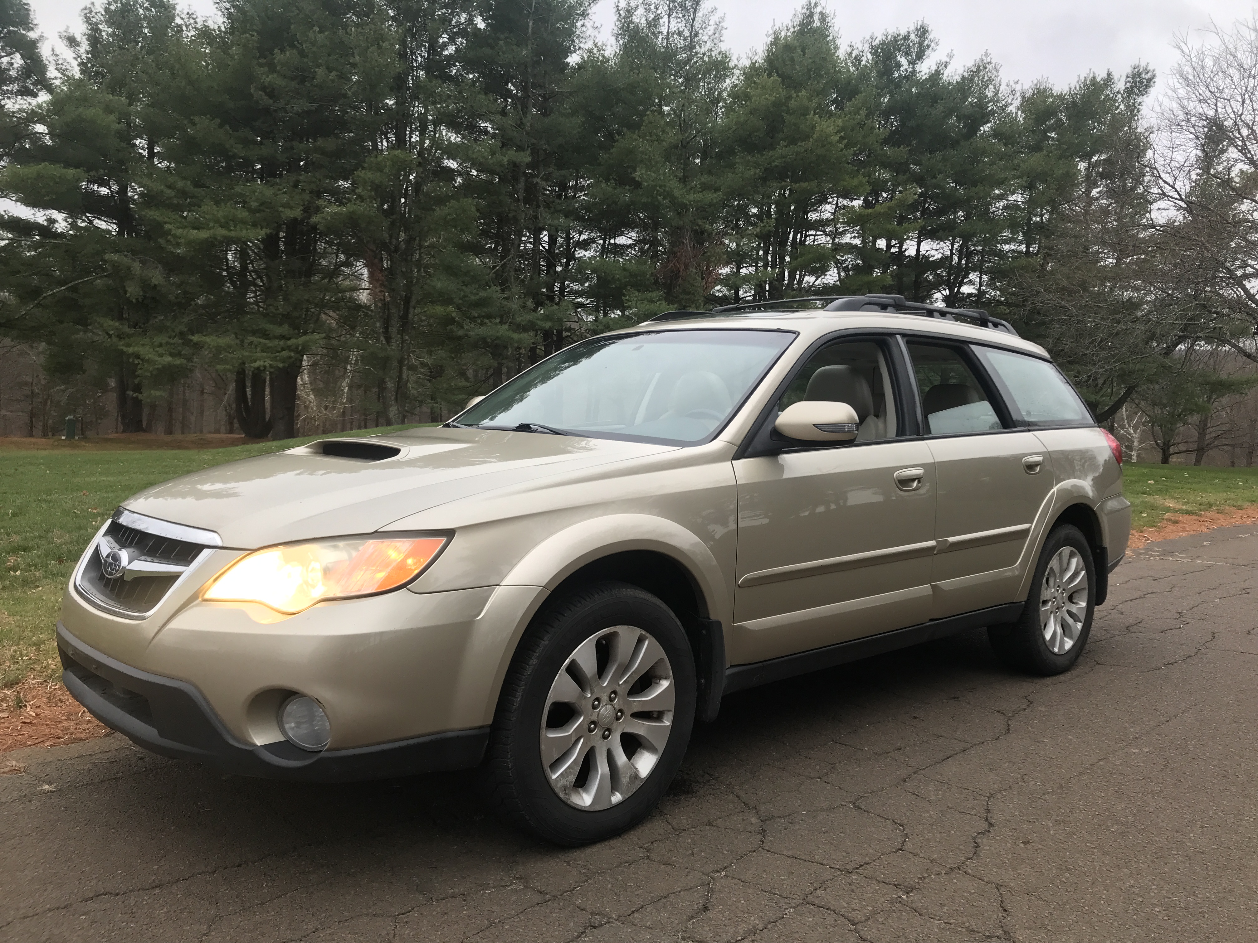 2008 Subaru Outback 2.5XT Limited, EJ255 turbo boxer, full-time symmetrical AWD, 5-speed manual One Owner 71K low mileage — photo 3
